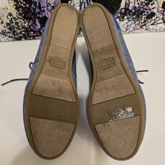 TOMS Speckled Denim Wedge Booties Tribal Design On Back Heels Laceup Shoes Sz 6 - Picture 17 of 17